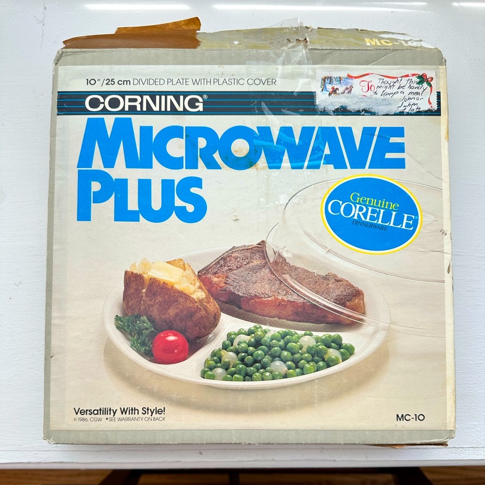 CORELLE by Corning Microwave Plus 10” Divided Plate/Plastic Cover. Vintage 1980s